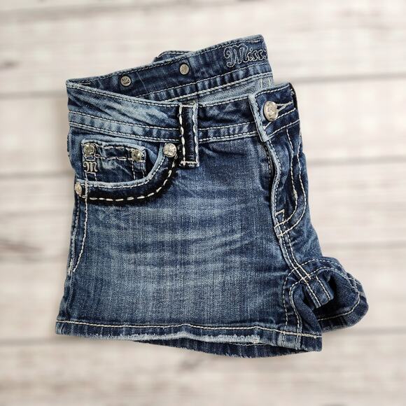Miss Me Jean Shorts 28 Embellishments & Embroidery  Casual - Picture 1 of 8